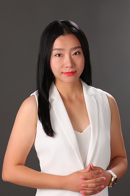 Professional headshot by Lloyd's Studio, Boca Raton