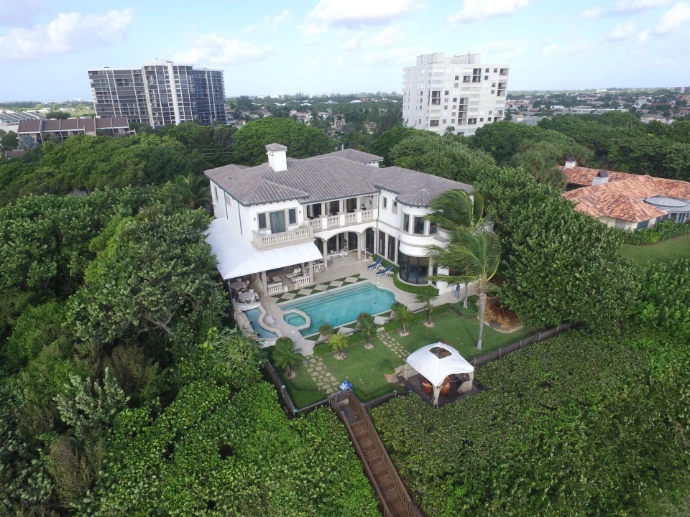 Drone video production sample by Lloyd's Studio